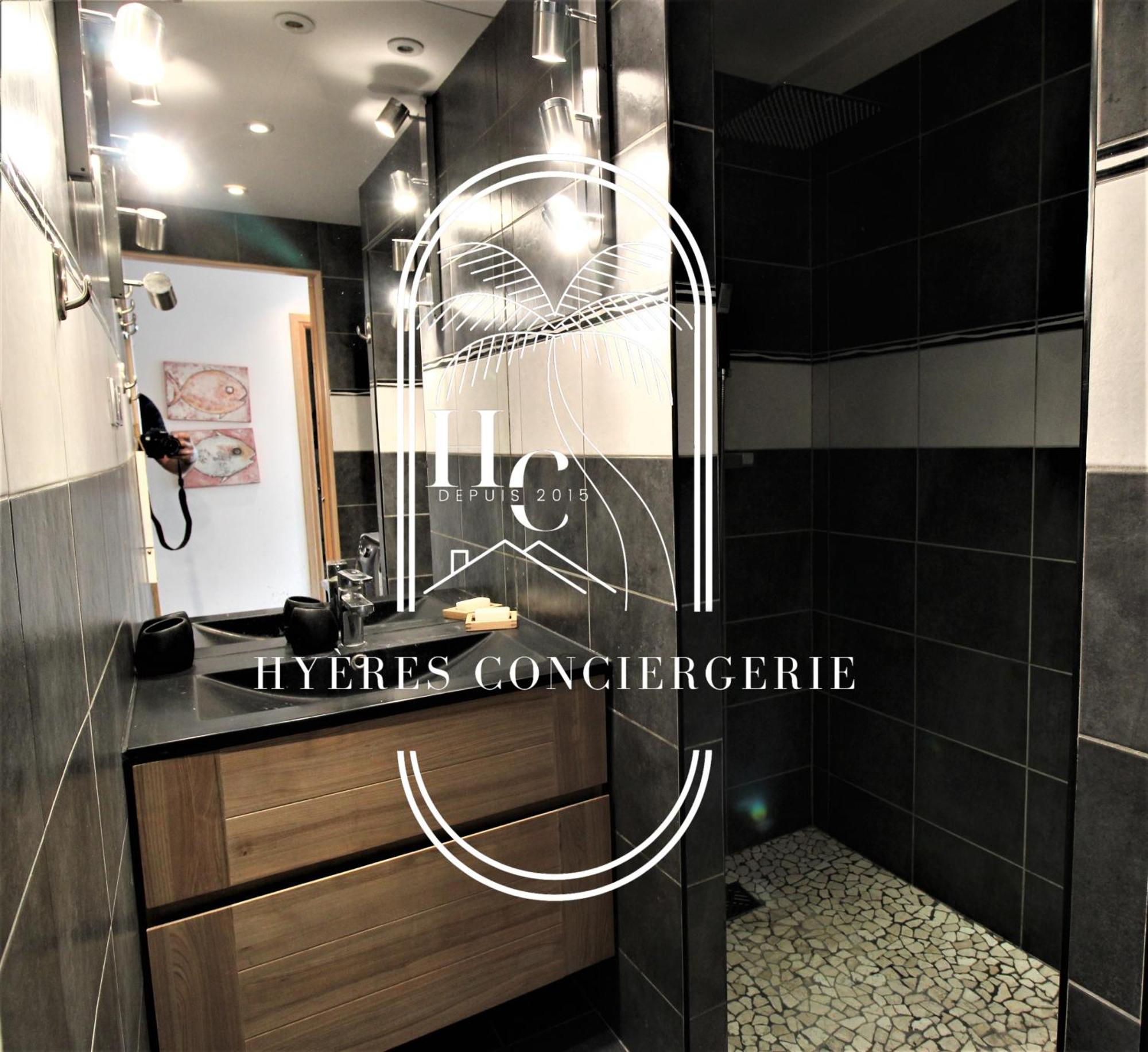 Villa Maison Sur L'eau-hyeres-almanarre-parkings Clim Wifi By Hc *