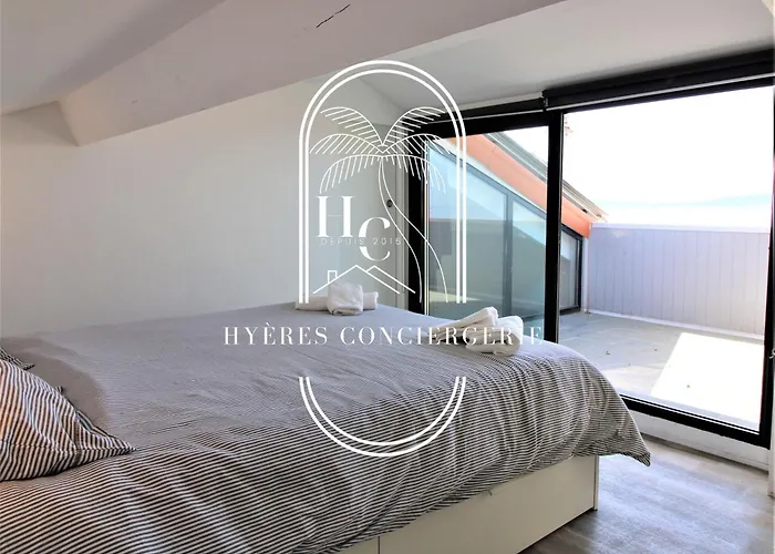 Maison Sur L\'Eau-Hyeres-Almanarre-Parkings Clim Wifi By Hc
