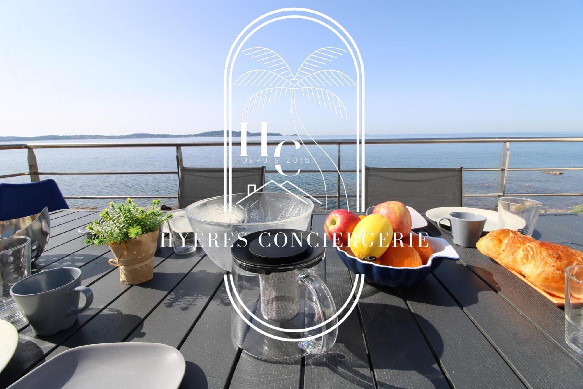 Maison Sur L'eau-hyeres-almanarre-parkings Clim Wifi By Hc