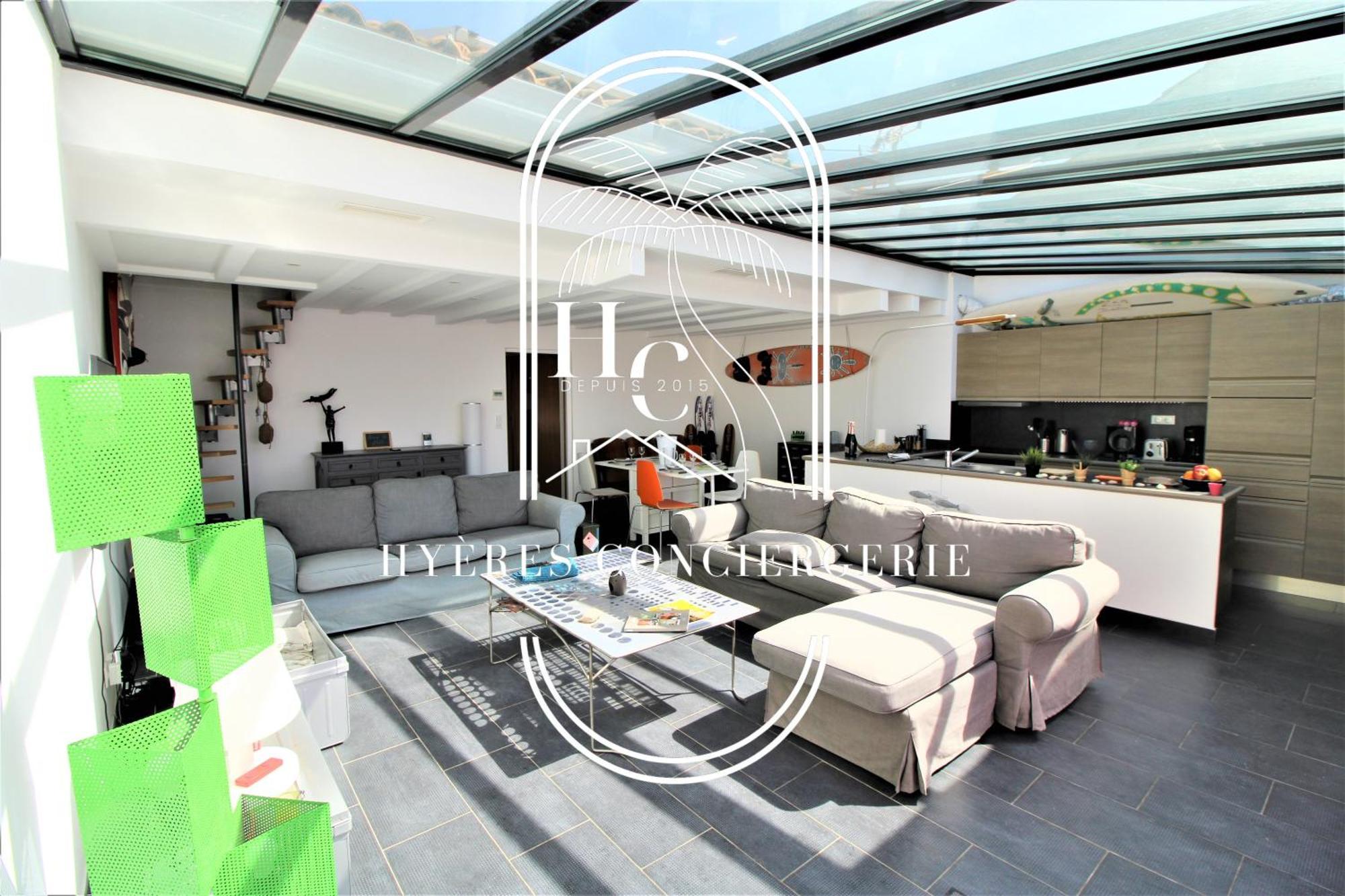 Maison Sur L'eau-hyeres-almanarre-parkings Clim Wifi By Hc Villa