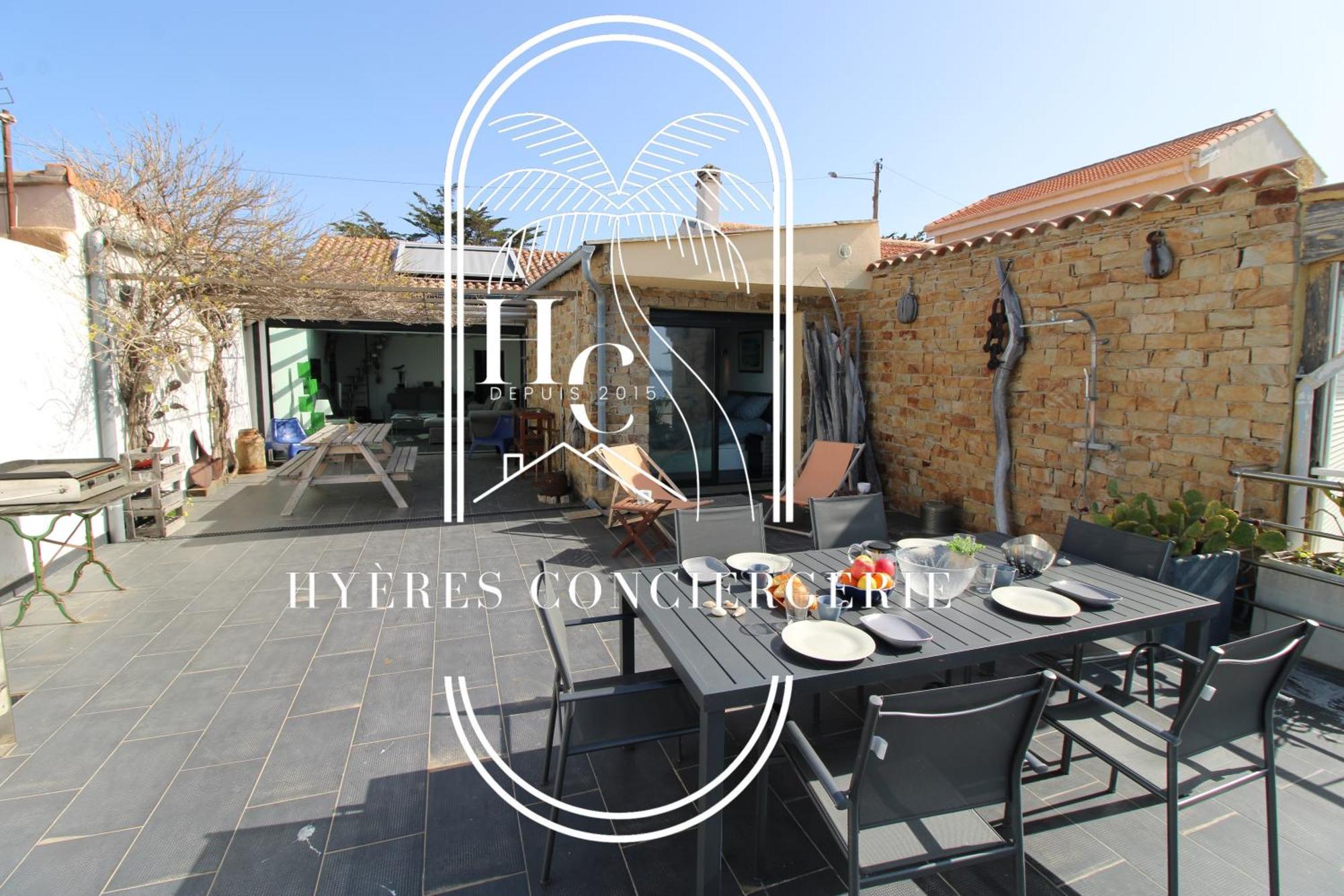 Maison Sur L'eau-hyeres-almanarre-parkings Clim Wifi By Hc